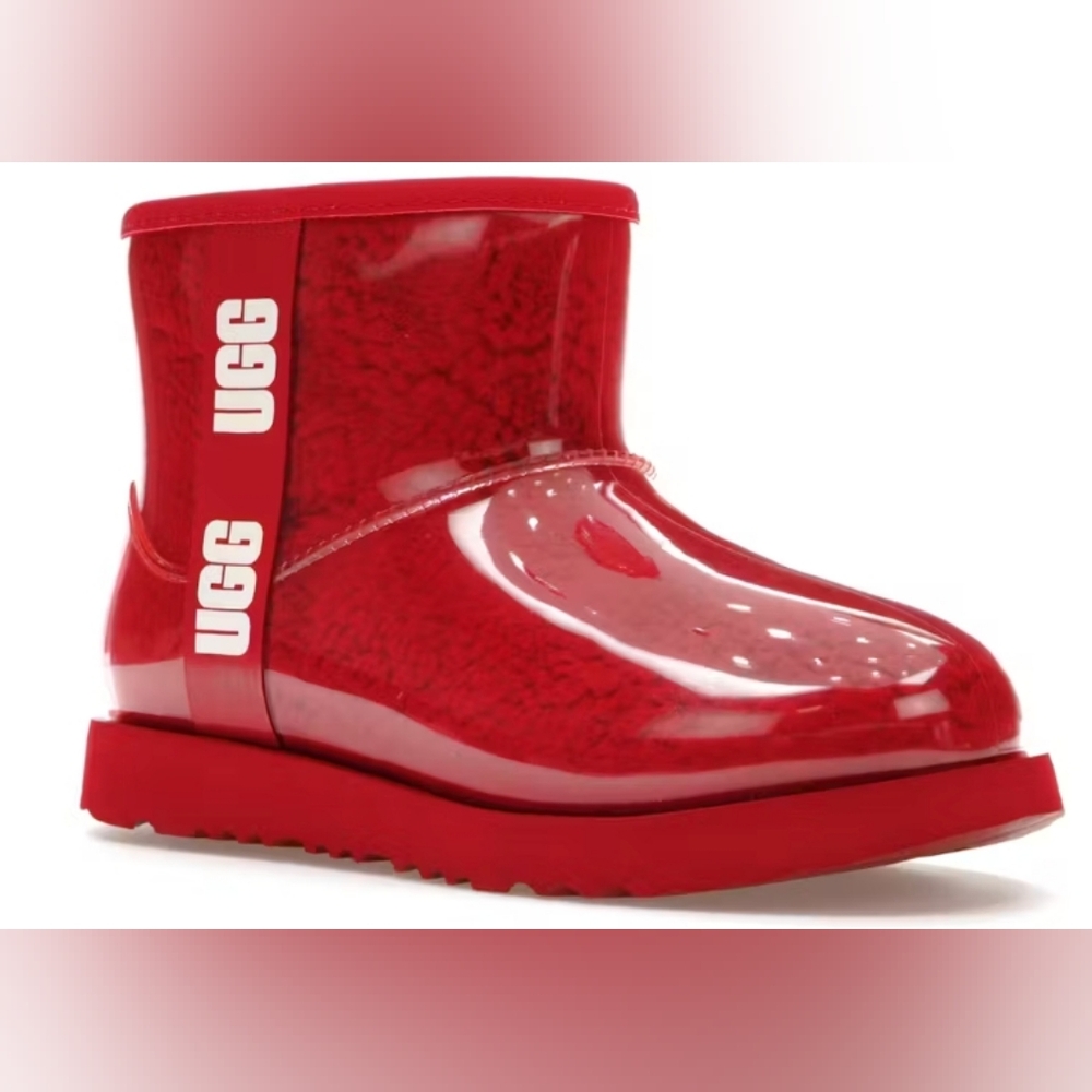 UGG Classic Clear Mini II Waterproof Boots Kids Size 4  MSRP $120